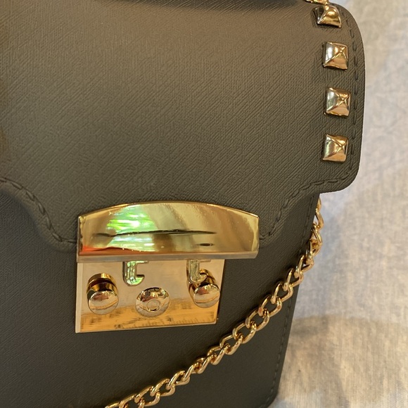 Elegant Gold RockStudded, Chain Strap, Crossbody Top Handle Bag Steel Gray NWT - Picture 11 of 14